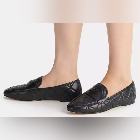 Coach Heidi Loafer black size 8 /5 new with box.   #19 - Picture 2 of 9